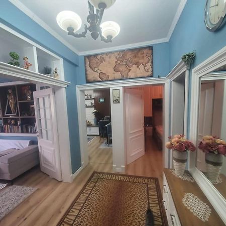 Apartamenti8 Korca Esterno foto